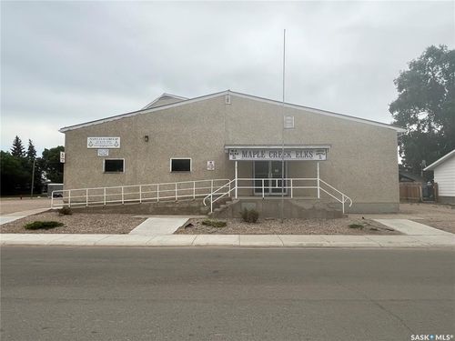 521 5th Ave, Maple Creek, SK, S0N1N0 | Card Image