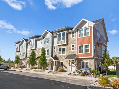 39 N 300 W, Santaquin, UT, 84655-5647 | Card Image