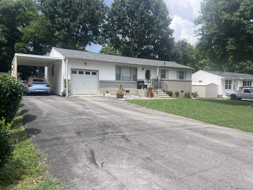 217 Chestnut Dr, Shelbyville, TN, 37160-2401 | Card Image