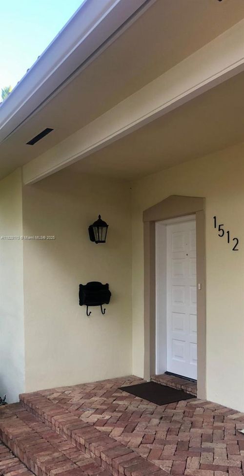 1512-1512 Certosa Ave, Coral Gables, FL, 33146-1922 | Card Image