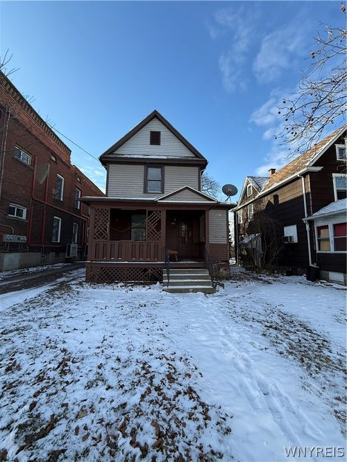 725 Monteagle St, Niagara Falls, NY, 14305-1907 | Card Image