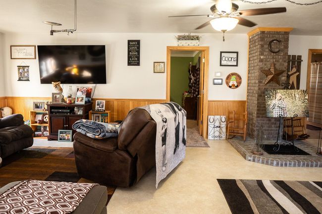 4288 W Skating Rink Rd, House other with 6 bedrooms, 2 bathrooms and null parking in Milroy IN | Image 16
