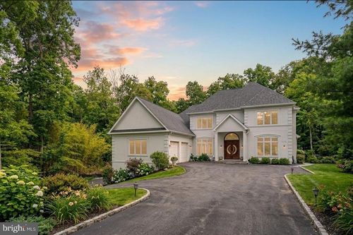 10205 Sorrel Ave, Rockville, MD, 20854-5013 | Card Image