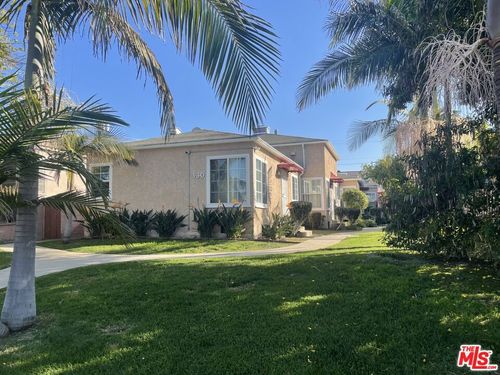 130 E Hillcrest Blvd, Inglewood, CA, 90301-2425 | Card Image