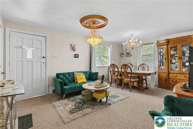 1373 Puggy Ln, House other with 4 bedrooms, 2 bathrooms and null parking in BETHLEHEM PA | Image 4
