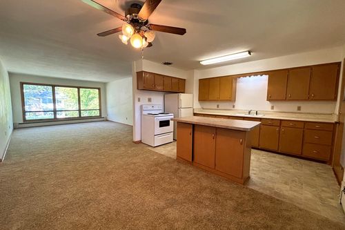 2409 Fremont Ave, Madison, WI, 53704-3355 | Card Image