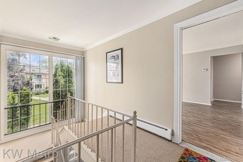 apt-207-2400 Parmenter Blvd, Royal Oak, MI, 48073-1334 | Card Image