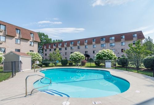 apt-337-103 Grove St, Rockland, MA, 02370-2348 | Card Image