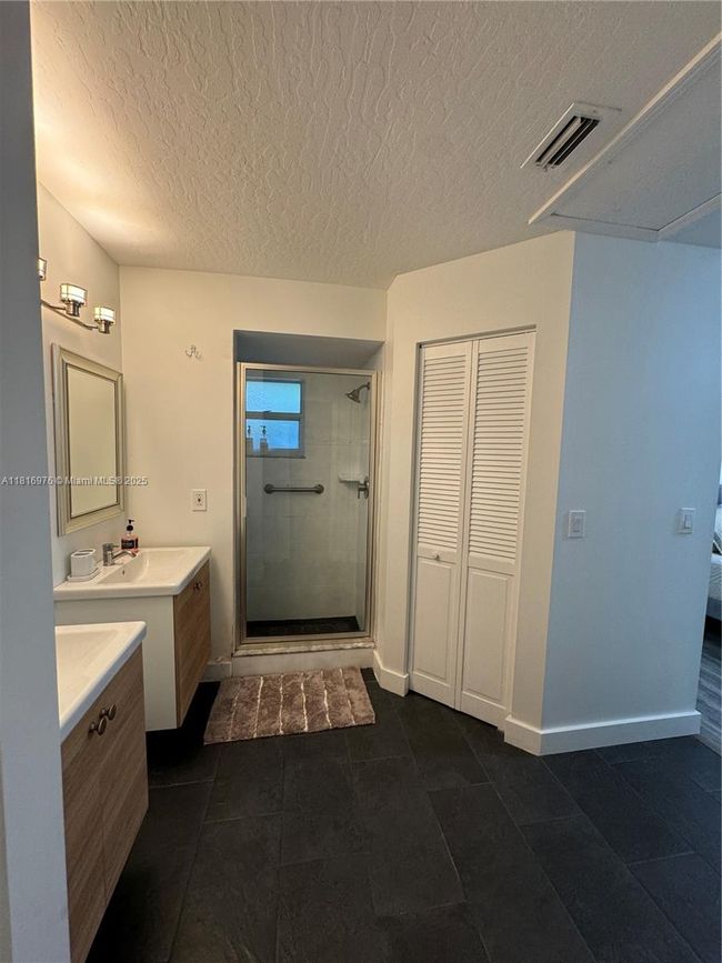 107 Paddock St, House other with 3 bedrooms, 2 bathrooms and null parking in Sebastian FL | Image 33