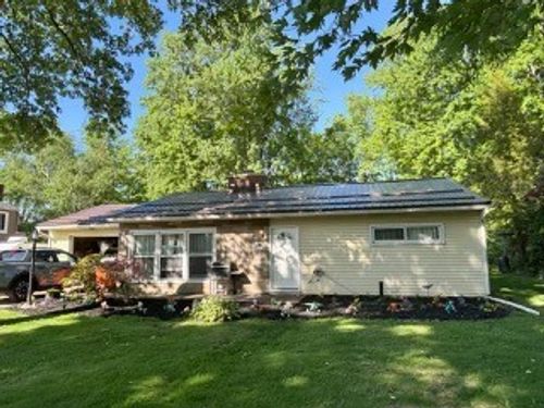 421 Dale Dr, Erie, PA, 16511-2201 | Card Image
