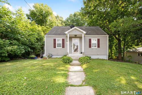202 Moran St, Waterbury, CT, 06704-2528 | Card Image