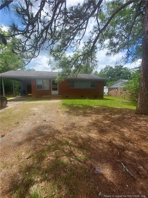 1822 Camelot Dr, Fayetteville, NC, 28304-5102 | Card Image