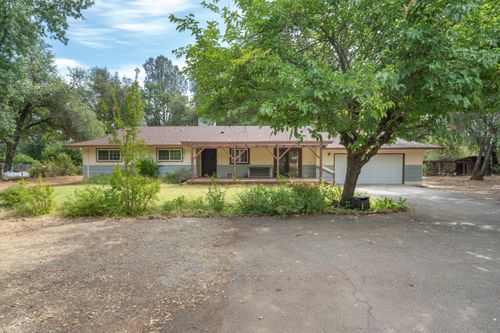 10587 Quail Hollow Dr, Redding, CA, 96003-7698 | Card Image