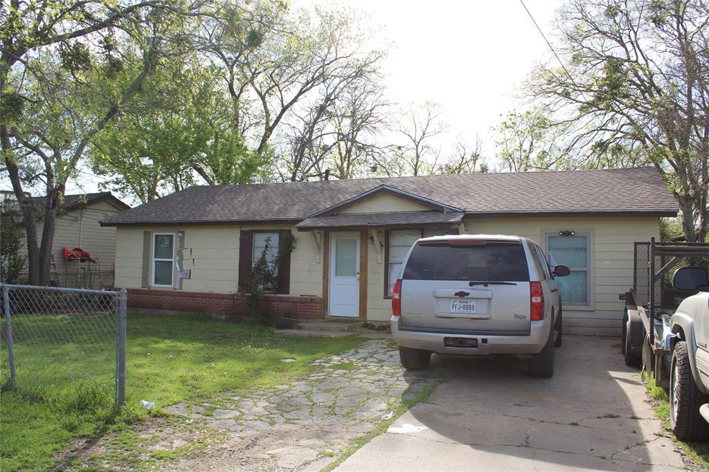 Shackleford St, Fort Worth, TX 76119