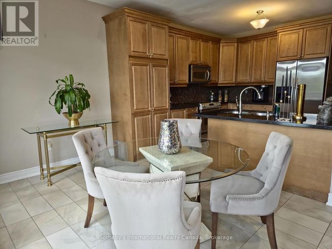 22 Prada Crt, House other with 6 bedrooms, 5 bathrooms and 6 parking in Brampton ON | Image 8