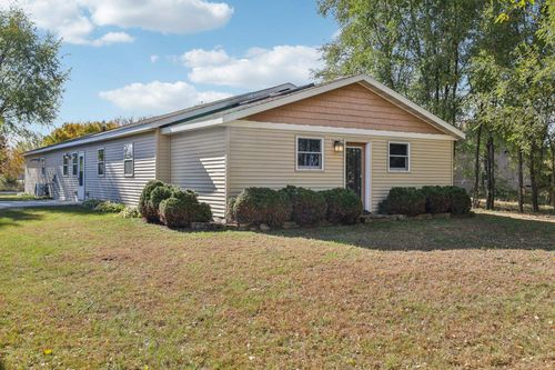 501 Tamarack Rd, Spring Green, WI, 53588-8824 | Card Image
