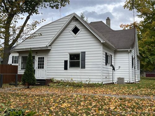 1109 Pontiac St, Rochester, IN, 46975-2028 | Card Image