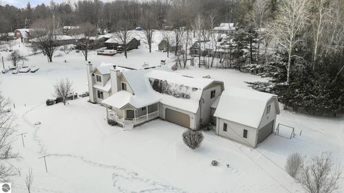 7746 Five Lakes Drive, Farwell, MI, 48622 | Card Image