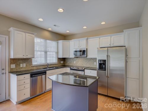 1098 Drayton Ct, Fort Mill, SC, 29708-5713 | Card Image