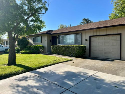 511 W Gibson Road, Woodland, CA, 95695 | Card Image