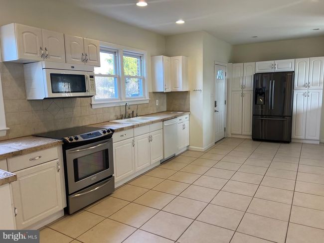 231 S Route 73, House other with 5 bedrooms, 2 bathrooms and null parking in HAMMONTON NJ | Image 8