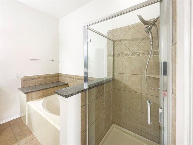 3608 Mahogany Trl, House other with 3 bedrooms, 2 bathrooms and 2 parking in Pearland TX | Image 20