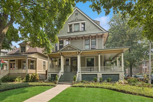 138 Clinton Ave, Oak Park, IL, 60302-2802 | Card Image