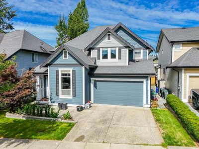 18079 70a Ave, House other with 6 bedrooms, 5 bathrooms and 2 parking in Surrey BC | Image 1