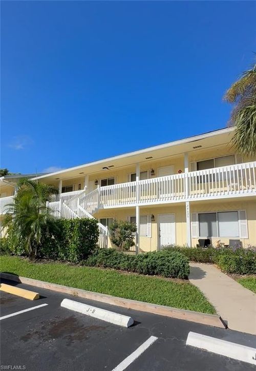 apt-j7-4629 Bayshore Dr, NAPLES, FL, 34112-6572 | Card Image
