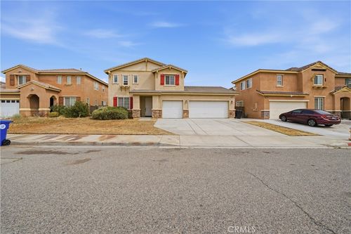 11794 Forest Park Ln, Victorville, CA, 92392-0428 | Card Image