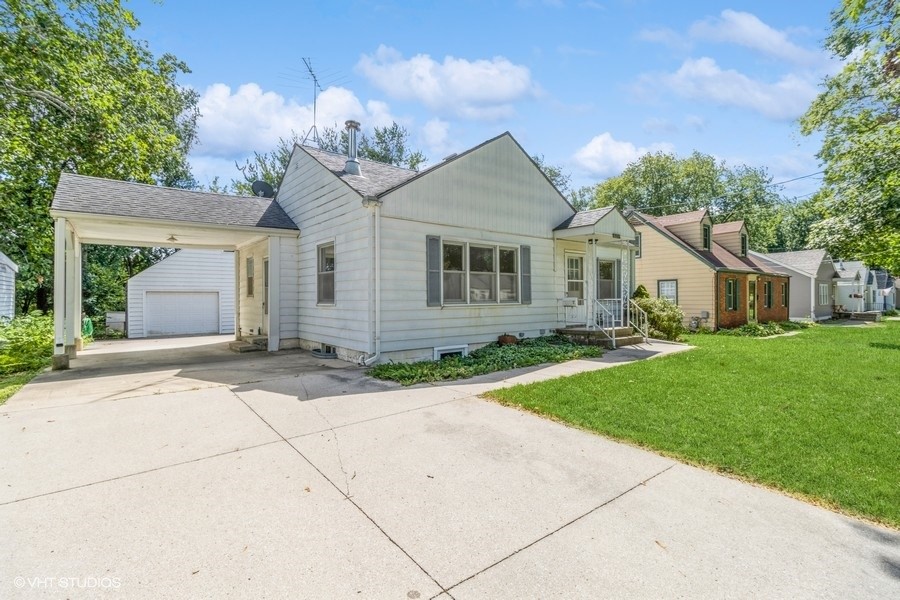College Ave, Des Moines, IA 50322