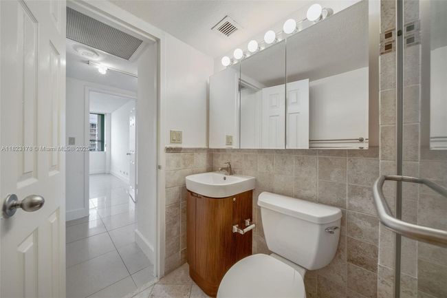 APT-262 - 1500 Bay Rd, Condo with 2 bedrooms, 2 bathrooms and null parking in Miami Beach FL | Image 18