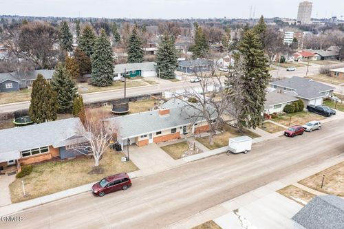 216 Tower Ave, Bismarck, ND, 58501-3510 | Card Image