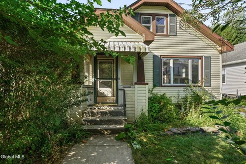418 Charles St, Scotia, NY, 12302-1749 | Card Image