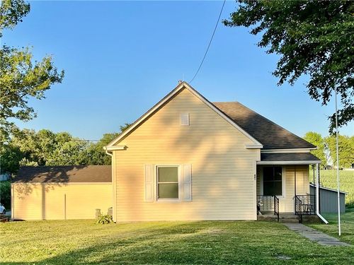 401 S Lafayette St, Corder, MO, 64021-7855 | Card Image