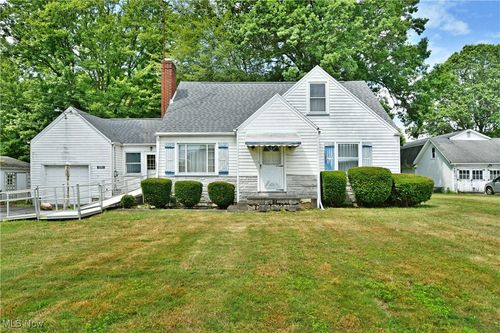 656 Youngstown Kingsville Rd Se, Vienna, OH, 44473-9605 | Card Image