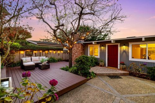 1122 Presidio Blvd, Pacific Grove, CA, 93950-5434 | Card Image