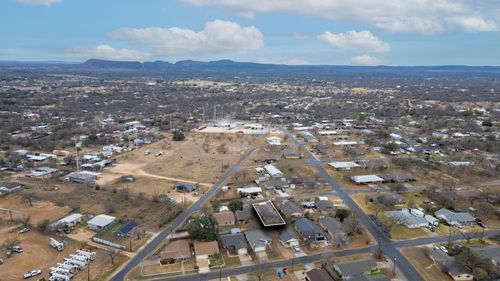 1720 Greenwood Ln, Kingsland, TX, 78639-5932 | Card Image