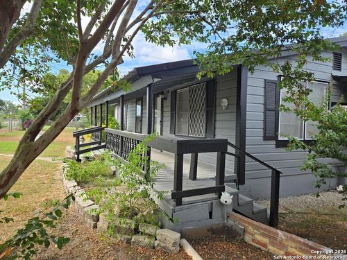 206 Commerce St, Pettus, TX, 78146-2002 | Card Image