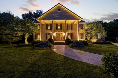 9124 Preswick Ct, Dublin, OH, 43017-9644 | Card Image