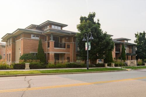 15271 Library Ln, New Berlin, WI, 53151-5283 | Card Image