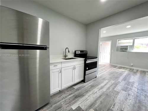 apt-2-808 Nw 7th Ter, Hallandale Beach, FL, 33009-2249 | Card Image