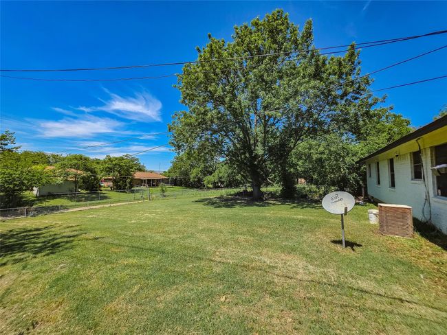 View of yard with central AC unit | Image 28