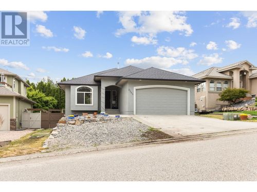 2505 Quail Pl, Kelowna, BC, V1V1Z8 | Card Image