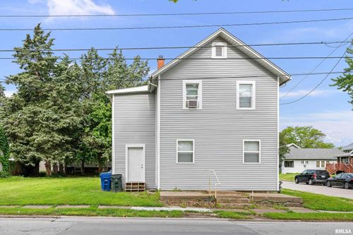 2734 Bridge Ave, Davenport, IA, 52803-1914 | Card Image