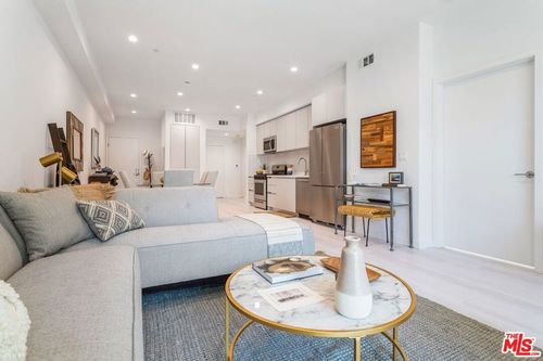 204-1827 Midvale Ave, Los Angeles, CA, 90025-6976 | Card Image