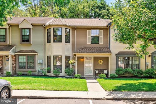 5 Kettering Ct, Robbinsville, NJ, 08691-3105 | Card Image