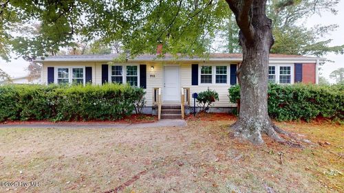 711 Seminole Trl, Jacksonville, NC, 28540-4440 | Card Image