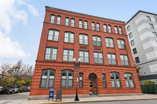 unit-102-589 Essex St, Lynn, MA, 01901-1027 | Card Image