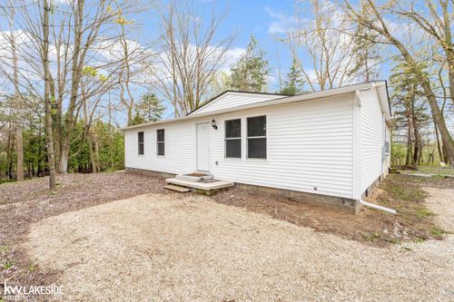 11897 Masters Rd, Riley, MI, 48041-2515 | Card Image